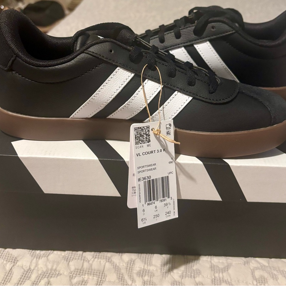 Adidas VL Court 3.0 Shoes